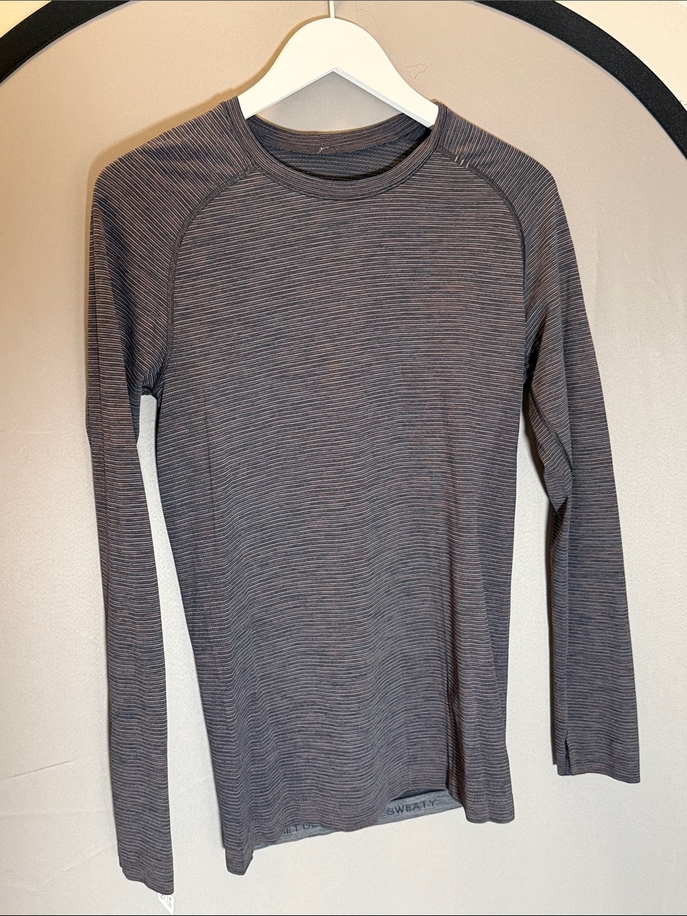 Men's Lululemon Long-Sleeve Crew Neck Performance Shirt - Charcoal Stripe